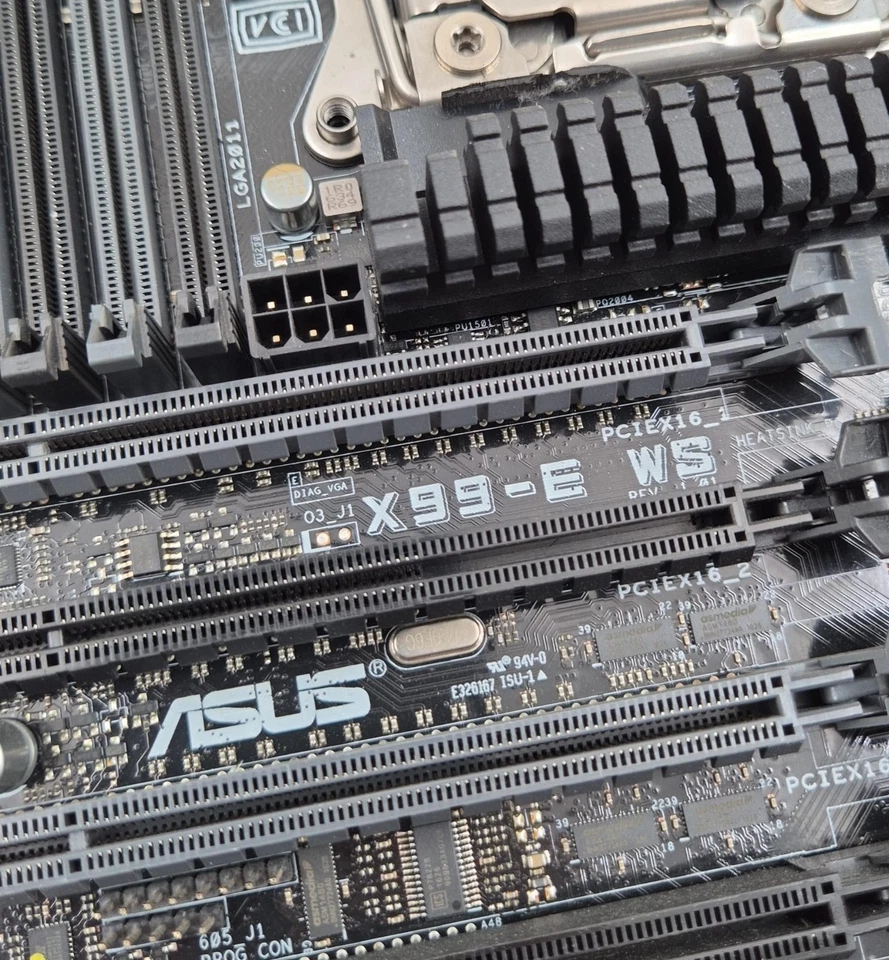 Asus X99-E WS Scheda Madre LGA 2011 DDR4 con i7-6850K + 4* Memoria + I/O Shield - Immagine 2 di 4