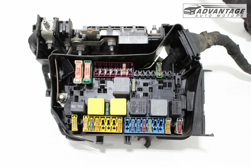 MERCEDES-BENZ CLA250 C117 2014-2020 MOTOR ARNÉS DE CABLES CAJA DE FUSIBLES OEM Foto 3 de 4