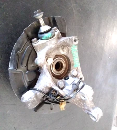 2001 - 2006 Volvo S60 conjunto de eixo dianteiro direito/cubo de direção. destro - Imagem 2 de 3