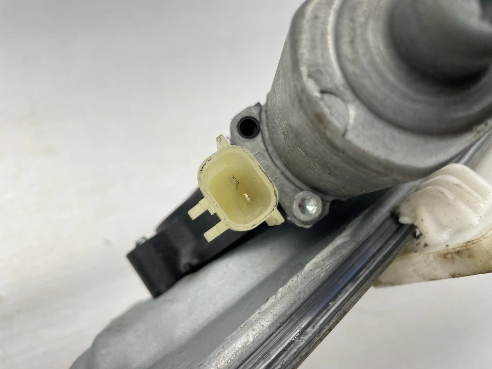 ♻️14-19 SIERRA 1500 PICKUP Crew Cab Rear Passenger Window Regulator AB03-427 - Image 3 of 4