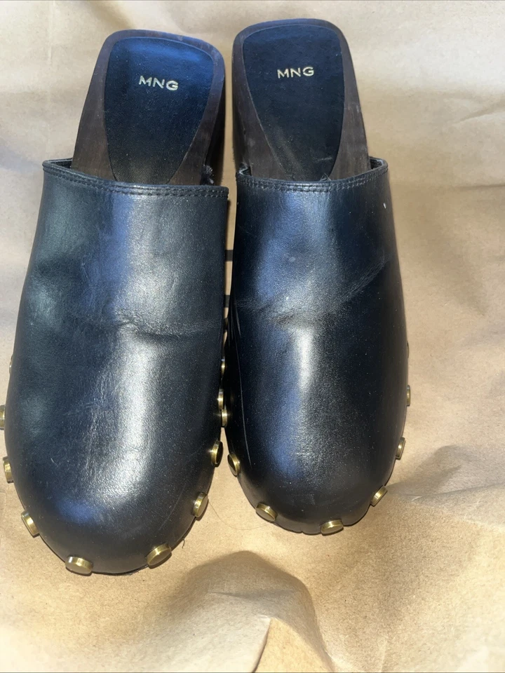 Mango с заклепками кожаный сабо в черный размер США 7 EU38 - Изображение 3 из 4