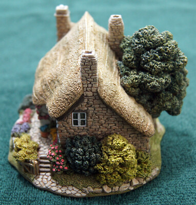 Lilliput Lane: Old Mother Hubbard's 