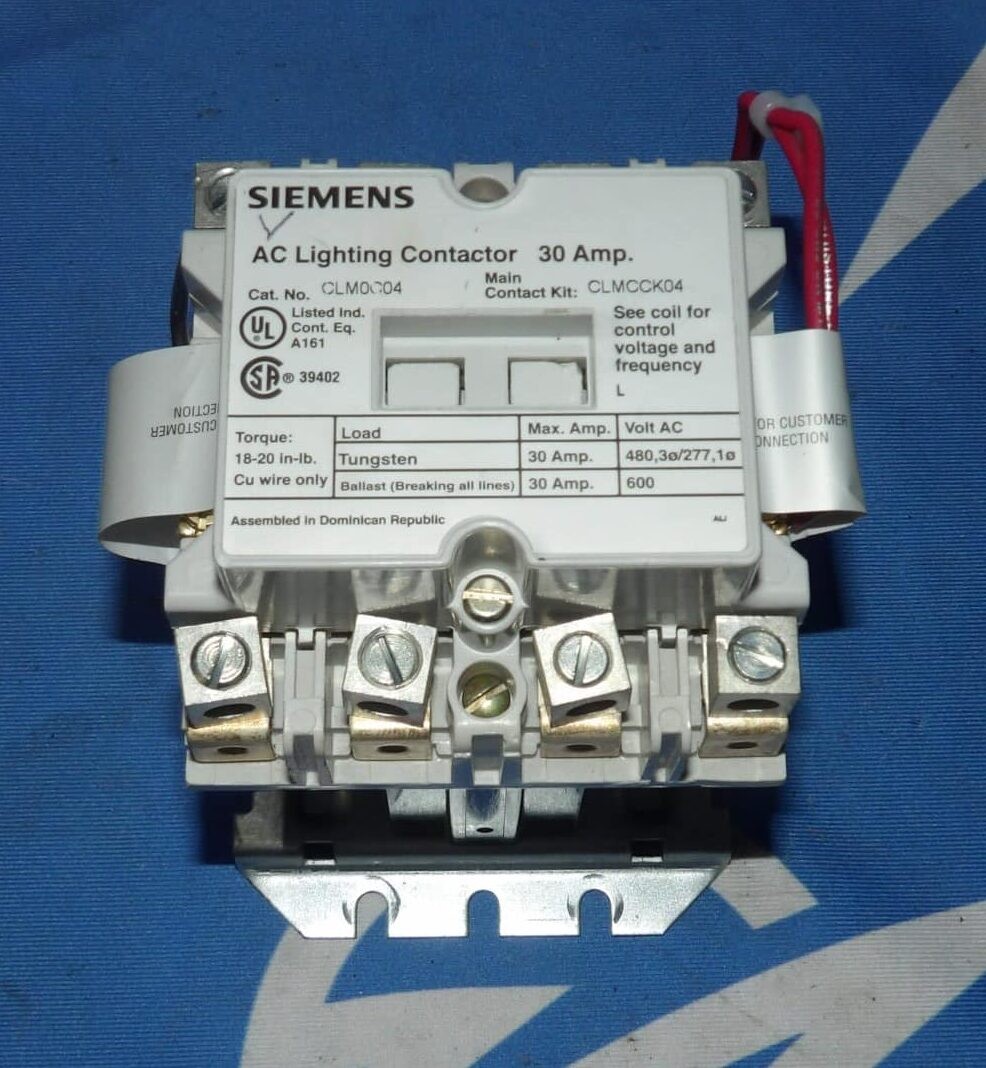 NOS Siemens CLM0C04 30 Amp 600 Volt AC Lighting Contactor + 1 Year Warranty