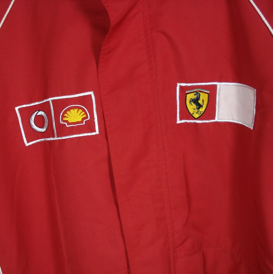Chaqueta de carrera Ferrari Vodaphone Shell roja con capucha Paddock vintage 2004 Scuderia Foto 2 de 4