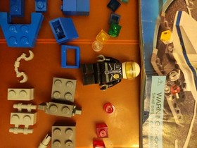 LEGO City: Police Helicopter (7741) 100% Complete with Manual