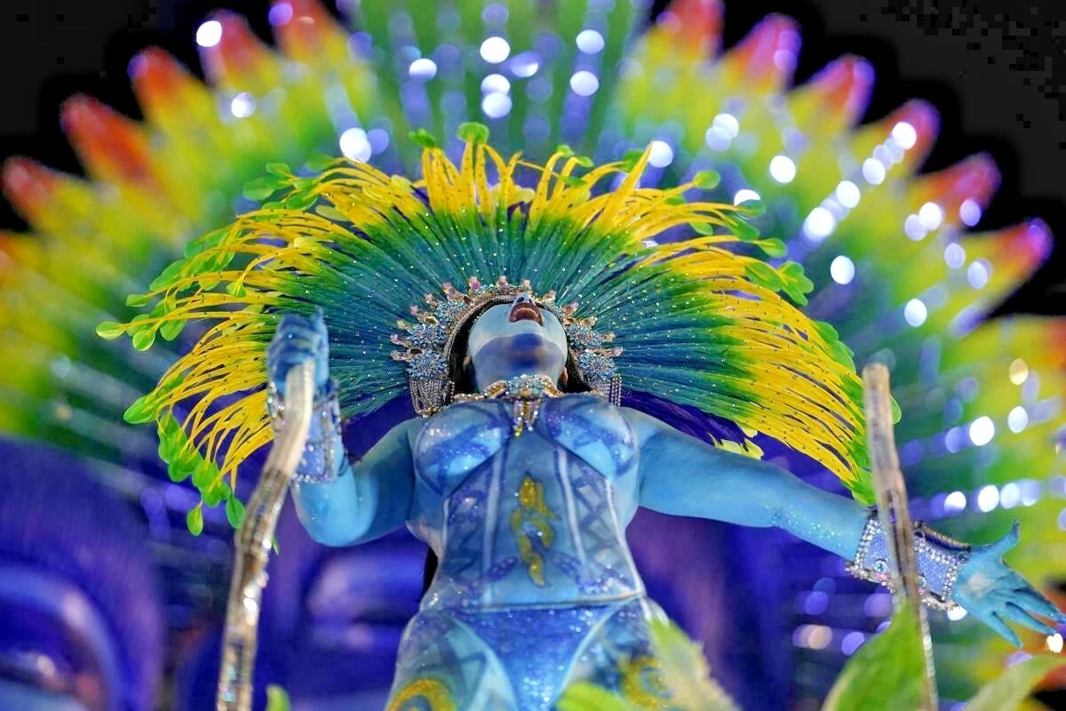 Buy your Costumes for the Brazilian Costume Parade in Rio