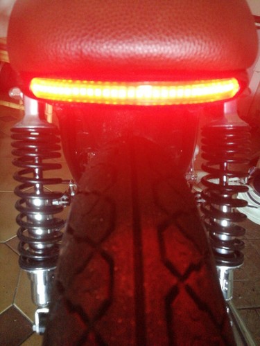 ๐ฎ๐น FARO POST. STOP 48 LED STRISCIA FRECCE INTEGRATE MOTO CAFE RACER CUSTOM - Picture 4 of 8
