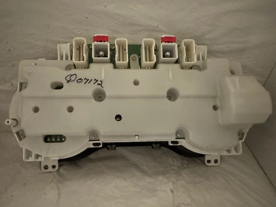 Speedometer Instrument Cluster  2004 2005 Toyota Rav4 Dash Panel 102,668 Miles - Image 2 of 3