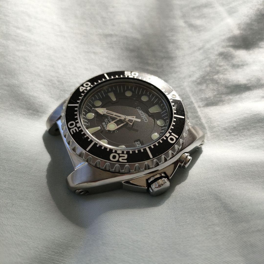 SEIKO Kinetic Diver 200m with genuine bracelet and rubber band image 6