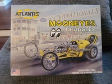 Atlantis Models "MOONEYES" Dragster 1/25 Plastic Model Kit Factory Sealed