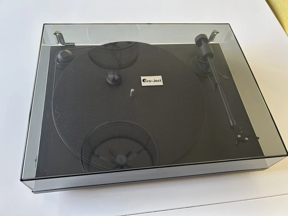Pro-Ject Primary E Black Turntable - Excellent condition - Image 2 of 4