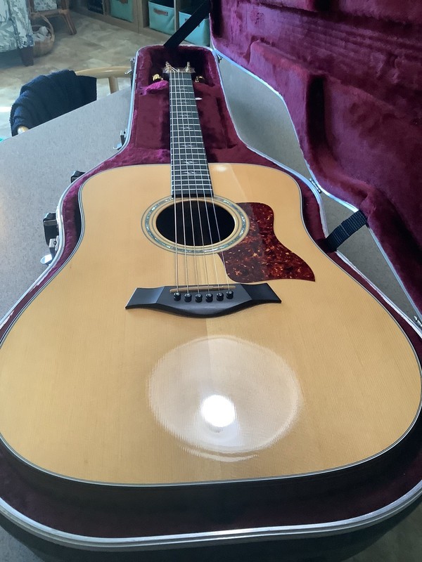 Taylor 710 Bra. Rosewood guitar