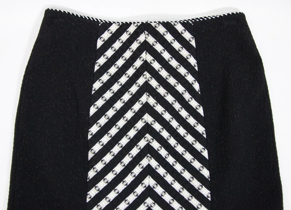 Falda negra ajustada y acampanada Matthew Williamson para mujer talla 6 Foto 4 de 4