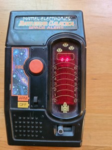 battlestar galactica handheld game