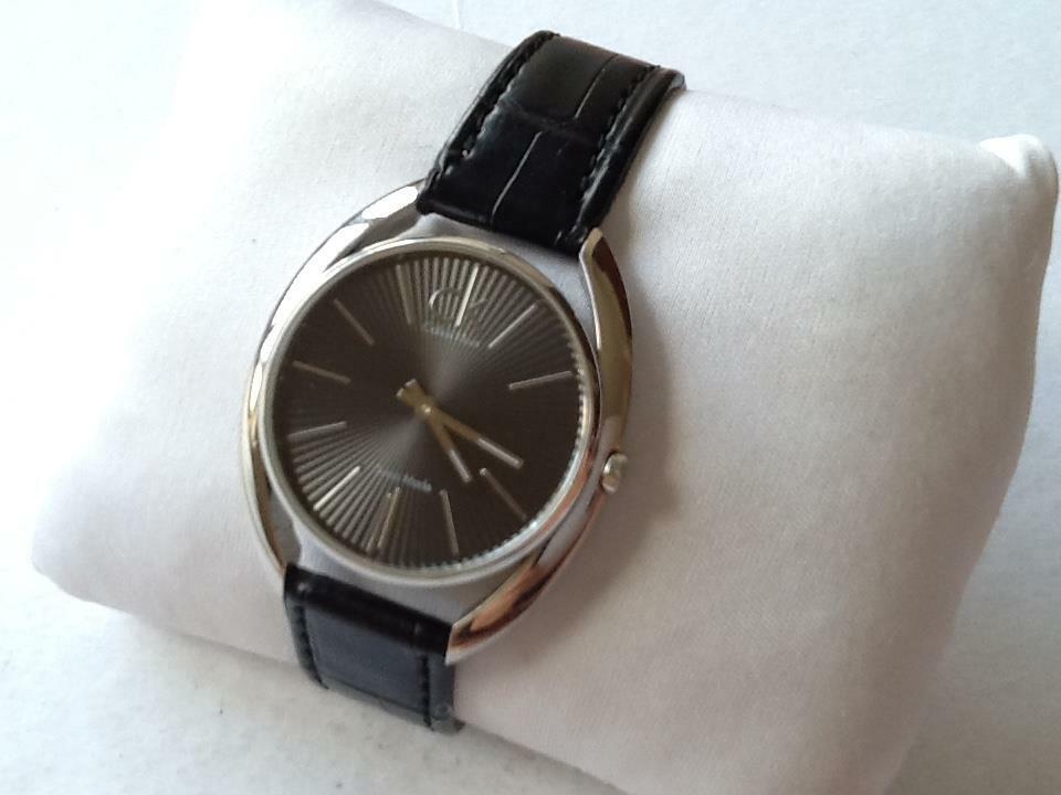 Pre-owned: Calvin Klein Ladies Ridge Watch. Silver. Black dial. K91221
