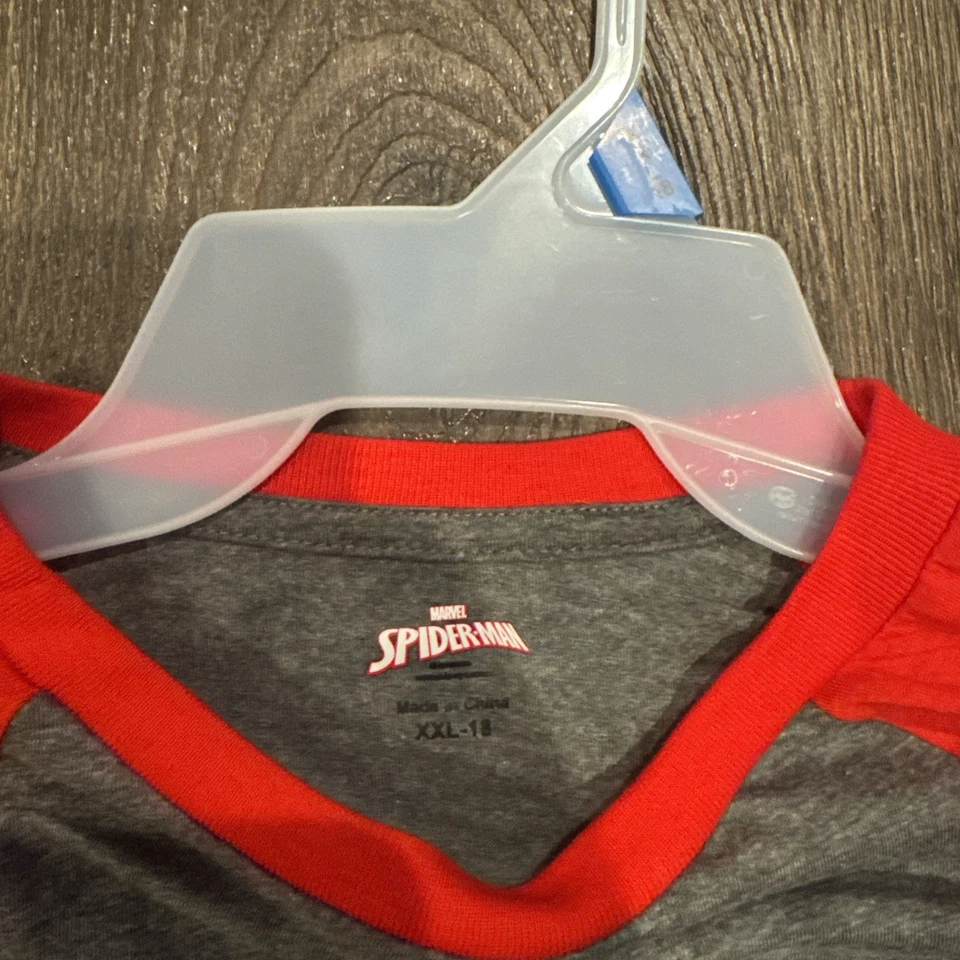 Marvel Spider Man long sleeve chirstmas Tee XXL 18 NEW Holiday - Image 2 of 3