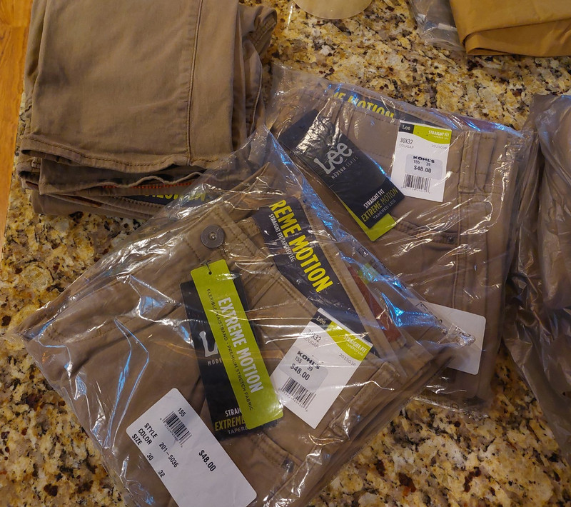 Lee Extreme Motion Men's Straight Fit Khaki Casual Pants 30x32