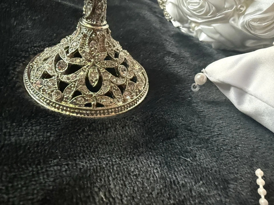 🥂Juego de boda de lujo - Flautas de cristal champán, almohada de anillo y ramo de rosa satinado Foto 3 de 4