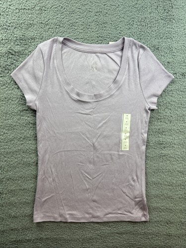 A New Day Shirt Women's Medium Slim Fit Short Sleeve Ribbed Scoop Neck T-Shirt
