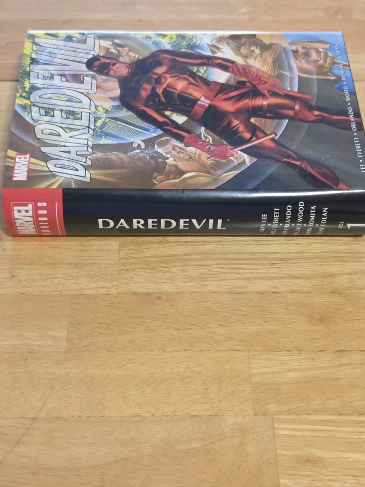 Marvel - Daredevil Omnibus Vol 1 HC - Cubierta cruzada - Fuera de uso - Primera impresión 2017 Foto 3 de 4