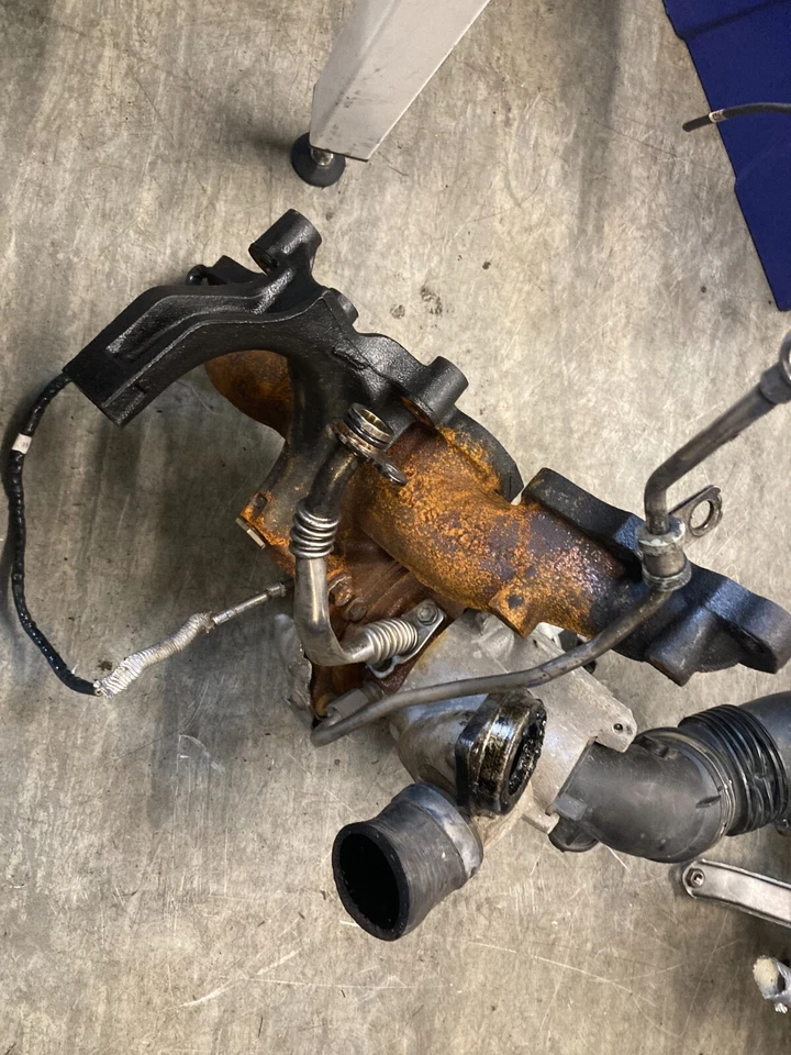 CARGADOR TURBO VOLKSWAGEN GOLF MK7 2013-2016 1,6 TDI CLH Foto 3 de 4