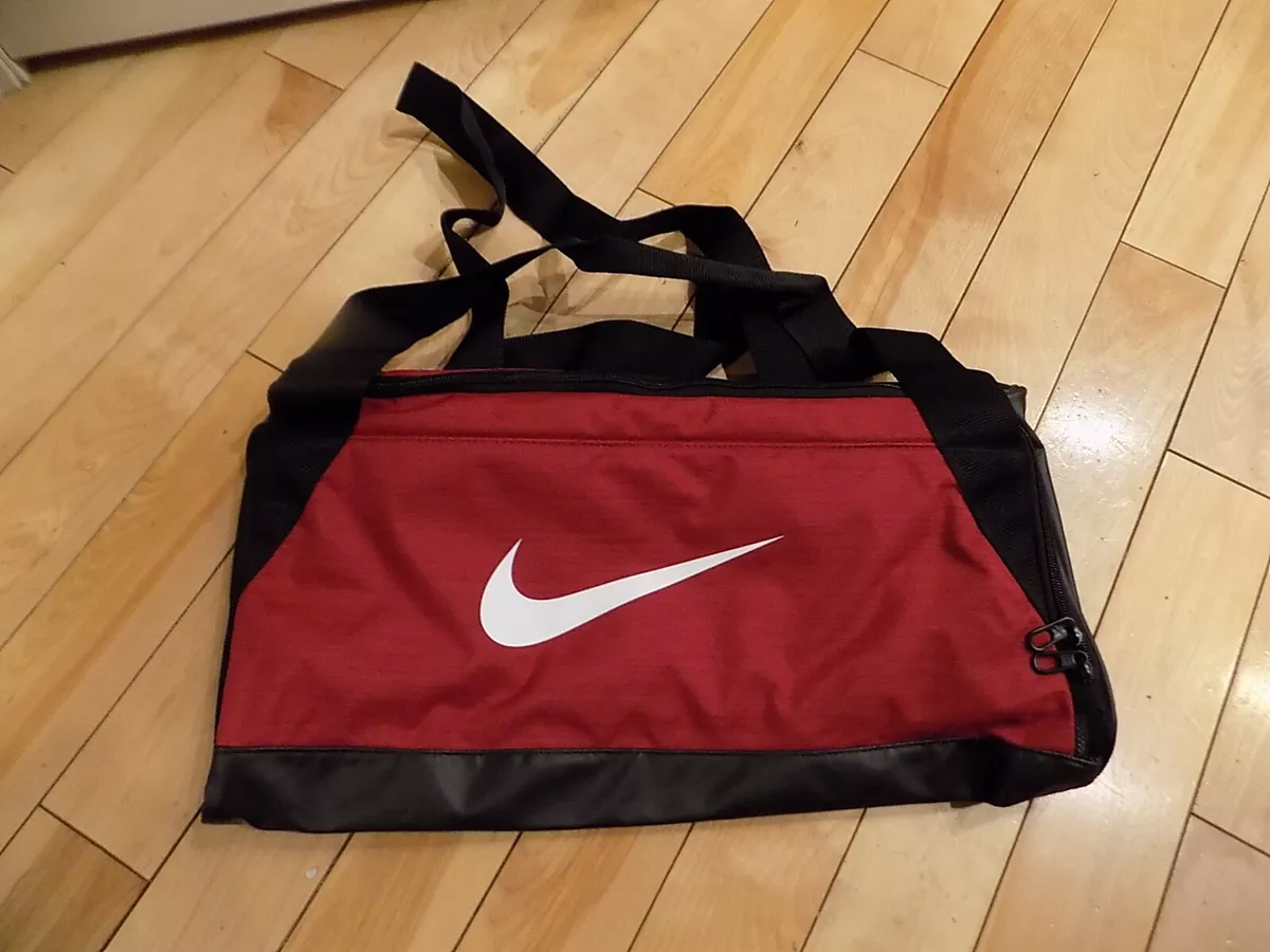 Nike Brasilia Small Duffel Gym Bag Red Crush/Black/White BA5335-618 Boys  Men's