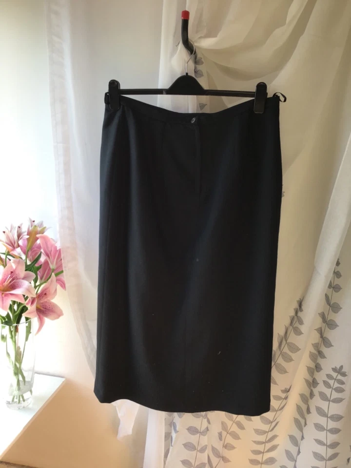 Vintage Black Skirt Etam 1980s/90s Excellent Condition - Image 3 of 3