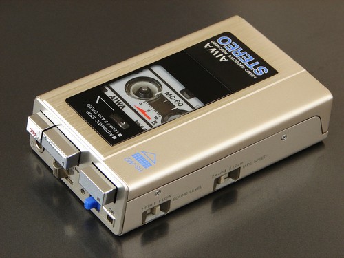 aiwa walkman hs-m2 stereo micro cassette recorder