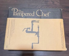 PAMPERED CHEF APPLE PEELER CORER SLICER NEW IN THE ORIGINAL BOX Will ship fast