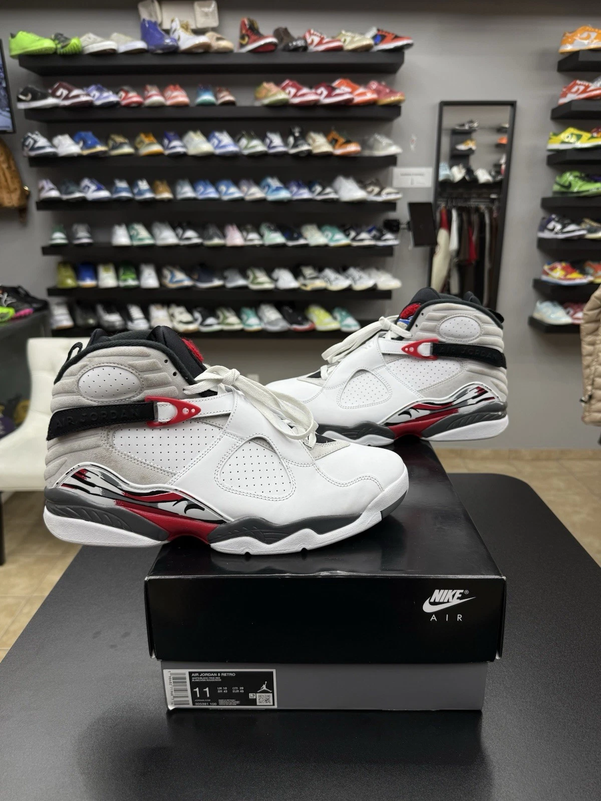 305381-100 Air Jordan 8 Retro Shoes Men’s Bugs Bunny Black True Red Sz 11 🧼🔥