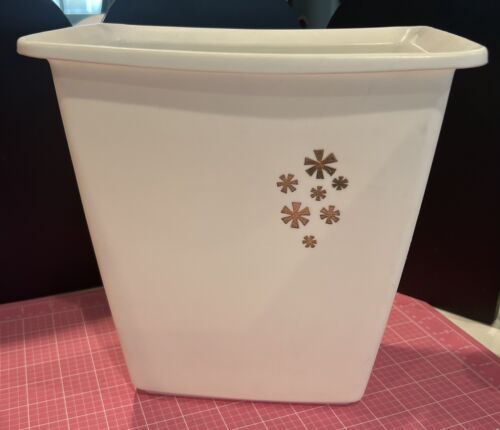 Vintage MCM 60s Green Retro Rubbermaid Plastic Waste Basket Trash Can - Picture 1 of 10