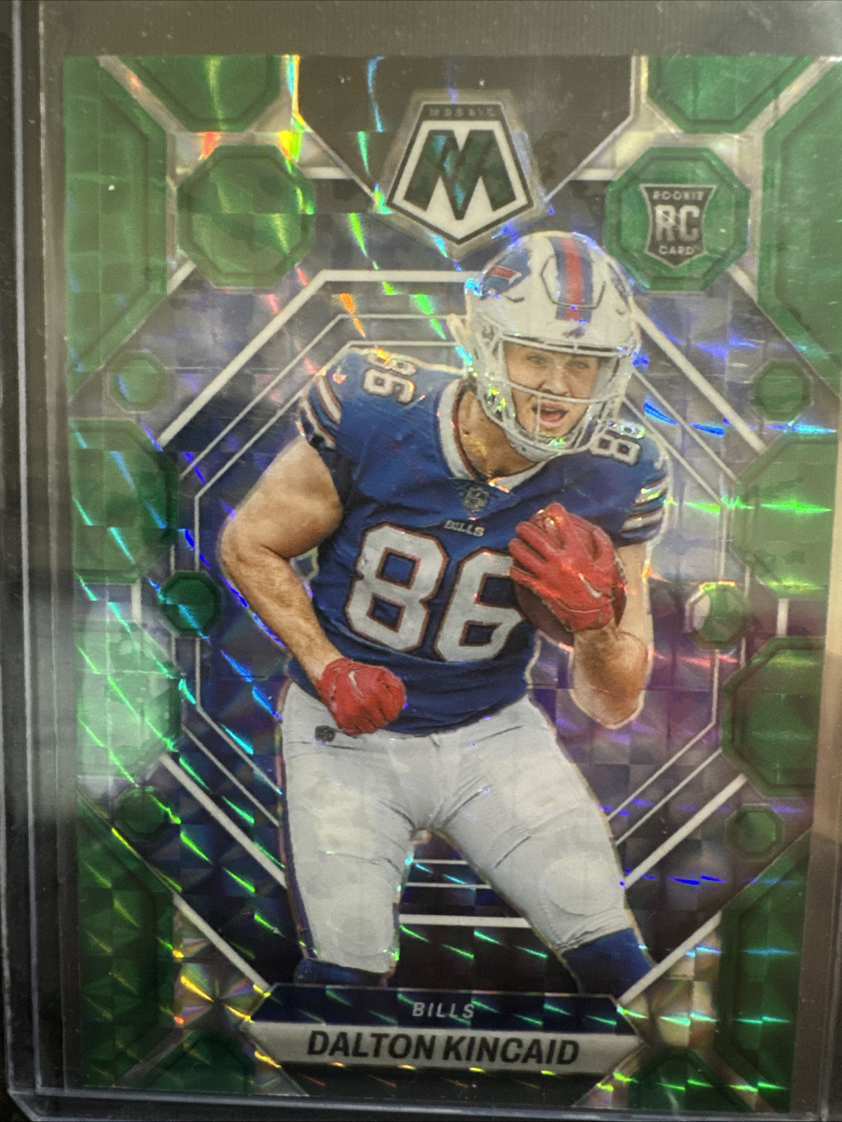 2023 Panini Mosaic - Rookies Green Mosaic Prizm #305 Dalton Kincaid (RC)