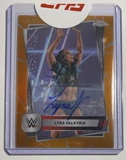 2025 Topps Chrome Lyra Valkyria Orange Refractor Auto 18/25 On Card