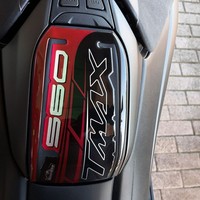Aufkleber 3D Kompatibel Mit Yamaha T-MAX 560 2021-2020 Kraftstofftankdeckel Rot
