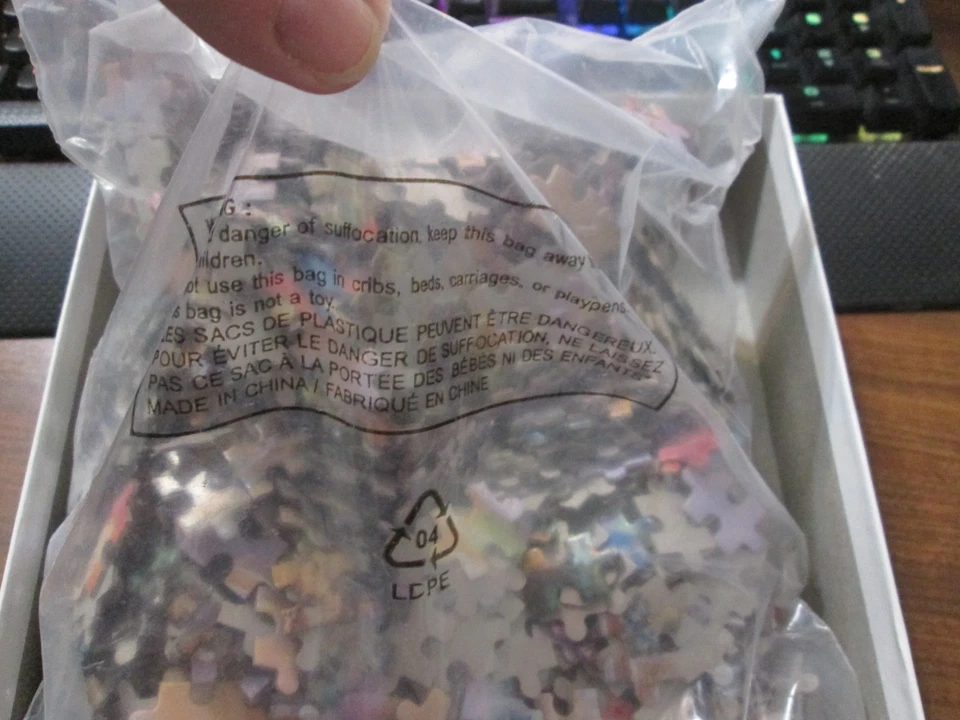 New Balloons Over Cottage Cove🐭24x18🐭1000 Pc. Sealed Complete🐭Cardinal Puzzle - Image 2 of 2