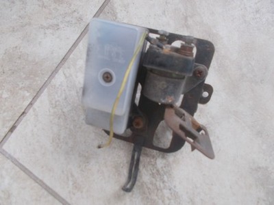 1982 Suzuki GS1100L Fuse Panel / Starter Relay with Mount 81 82 Used OEM