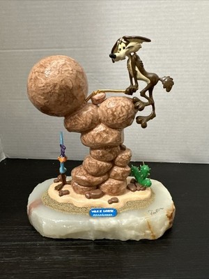 Ron Lee 1991 Sculpture Looney Tunes Road Runner and Wile E Coyote