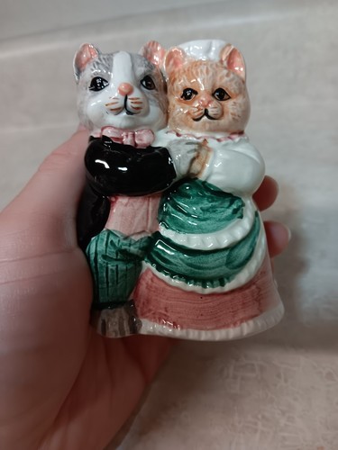 Cat Couple Salt/Pepper Shaker Well Mannered Fancy Dress Bonnet ONE ONLY - Picture 2 of 12