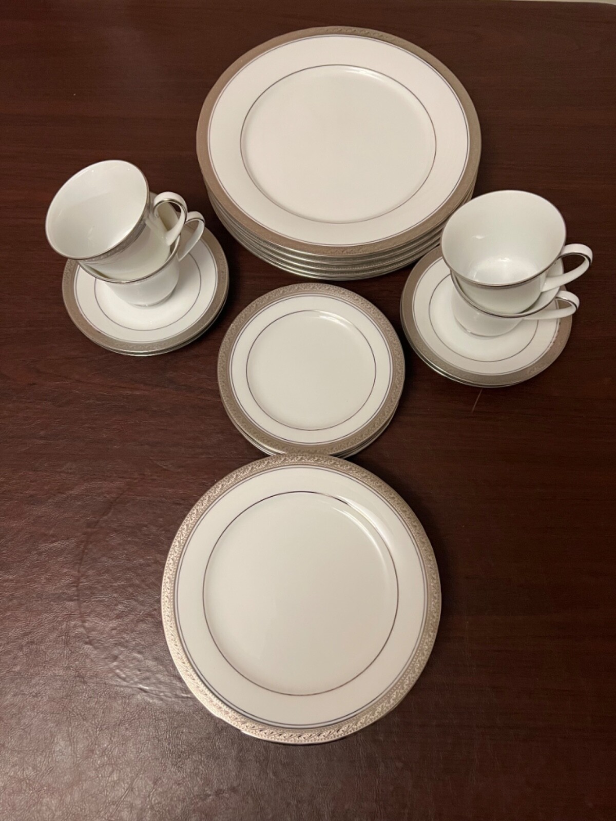 4 Place Settings