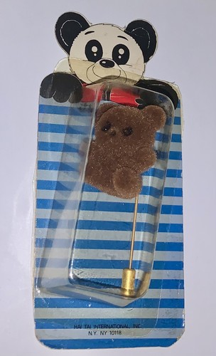 NEW 1980's Hai Tai Itsy Bitsy Brown Flocked Teddy Bear Stick Pin in Orig. Pack - 第 1/5 張圖片
