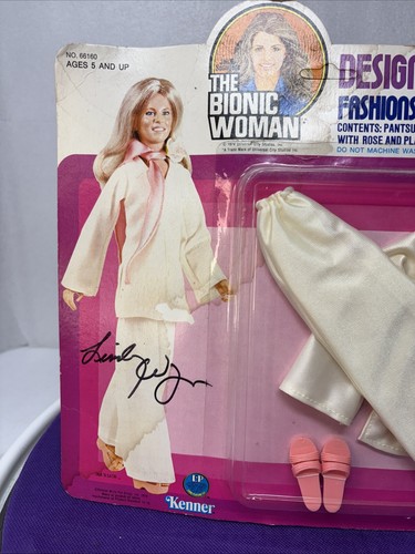 Bionic Woman Autographed Signed Lindsay Wagner Fashion MOC Six Million Dollar - Picture 2 of 18