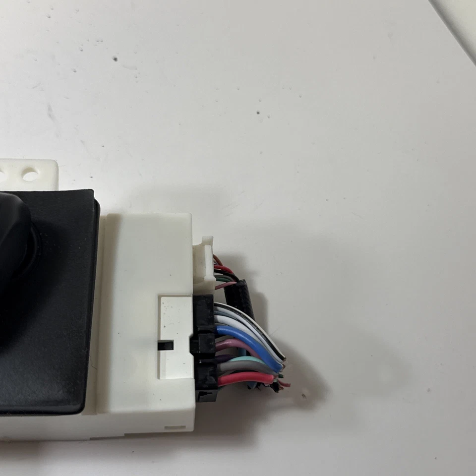 2018 LEXUS IS300 FRONT LEFT SIDE SEAT ADJUSTMENT CONTROL SWITCH OEM - Image 3 of 4