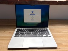 Apple MacBook Air 13.6” M2 A2681 2022 8GB RAM 256GB SSD Silver Battery 100%