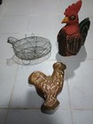Lot Of Vintage Chicken And Rooster Decor Metal Egg Basket Copper Rooster — photo 1