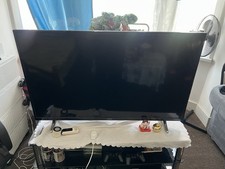 Hitachi 50in LED 1080p FHD Smart TV Freeview Play Black 50HEB6T72U