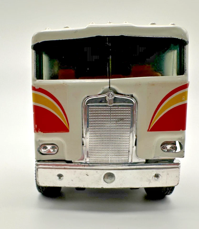 Ertl Kenworth McKee Bakery Truck Cab Only1:48 Little Debbie - Image 2 of 4