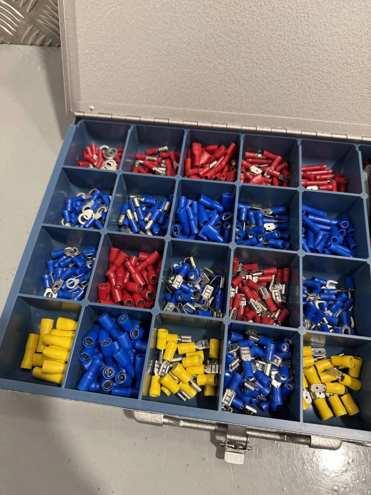 Farnell 1430978 Terminal Kit Crimp 630 Piece Brand New 5