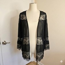 Womens Kimono Black with Lace Accent open front Size S/M