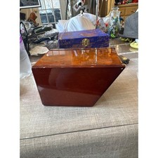 Коробки, банки, горшки Polished Mahogany and