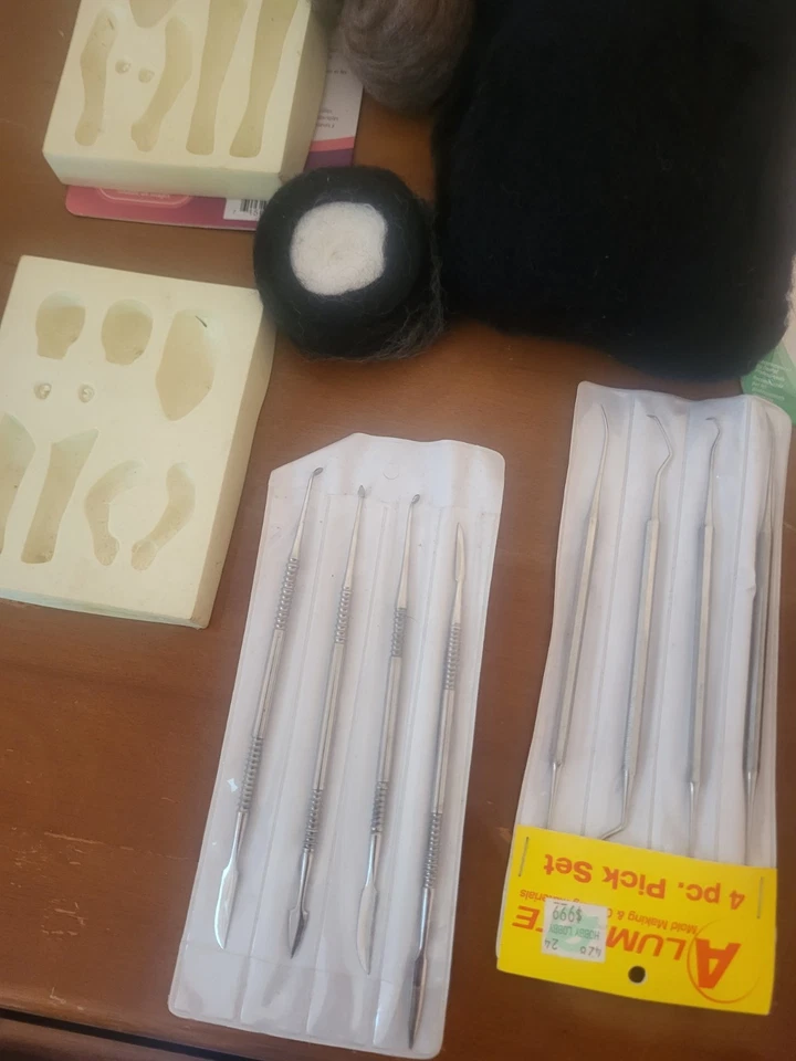 Hobby Craft Lot Needle Felting Push Molds Tools Wool etc.tootls materials - Image 3 of 4